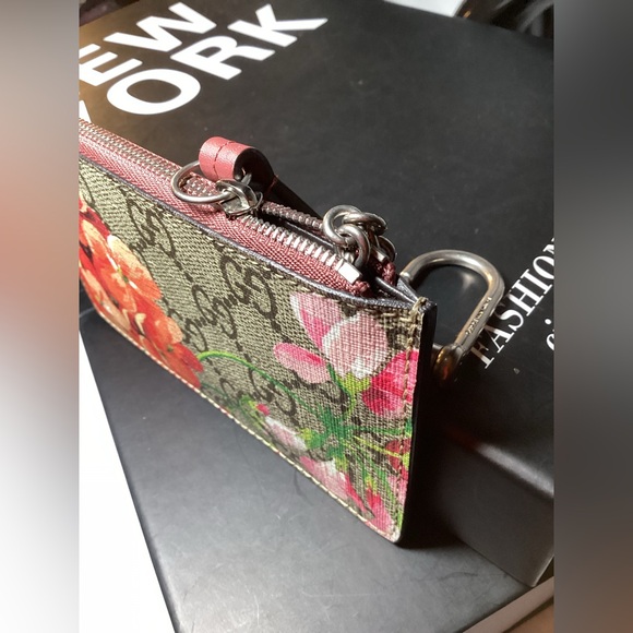 Gucci GG Supreme Monogram Blooms Key Zip Card Case Pouch - Picture 3 of 8